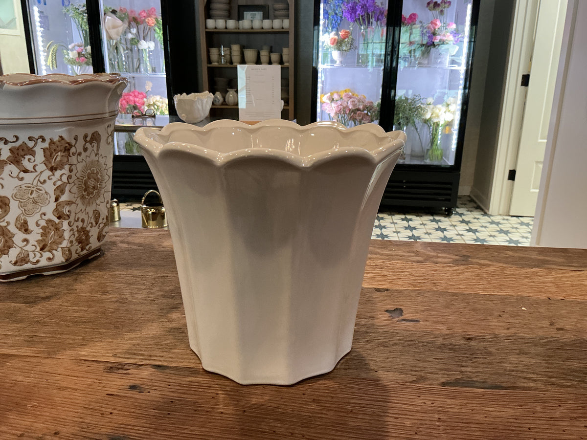White scalloped large vase